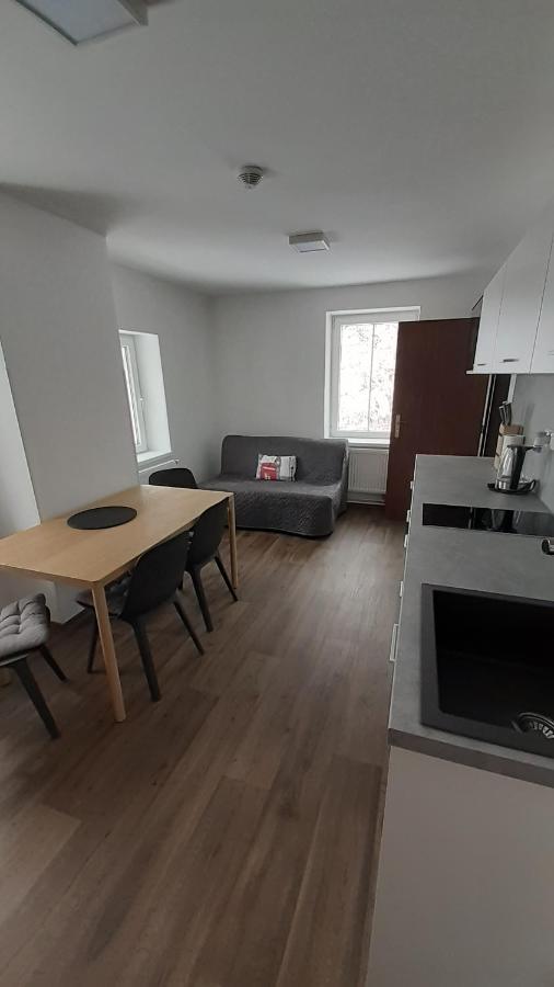 Apartmany Radost Kovarska ภายนอก รูปภาพ