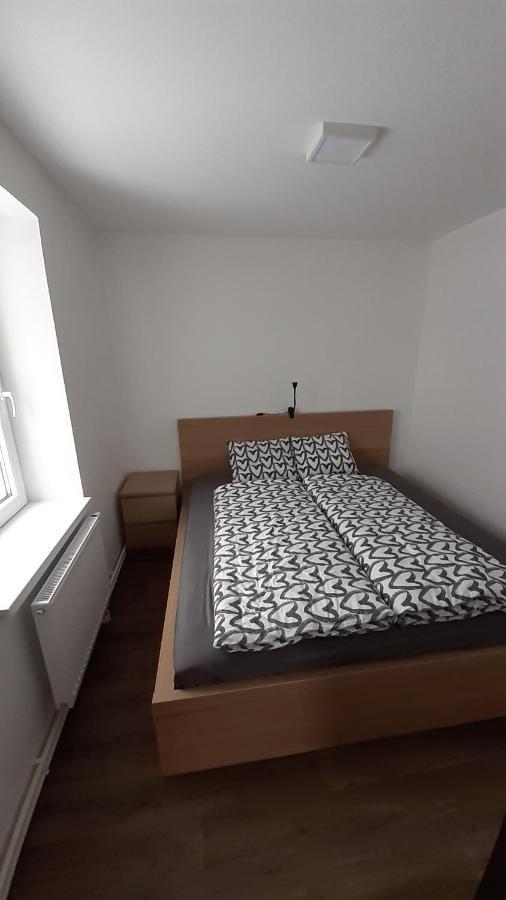 Apartmany Radost Kovarska ภายนอก รูปภาพ